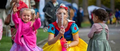Explore Esplanade Day photo