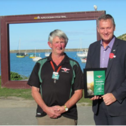 NZMCA chairman Bill Paton (left) and Waitaki District Mayor Gary Kircher celebrate Oamaru being recognised as a motorhome-friendly town.